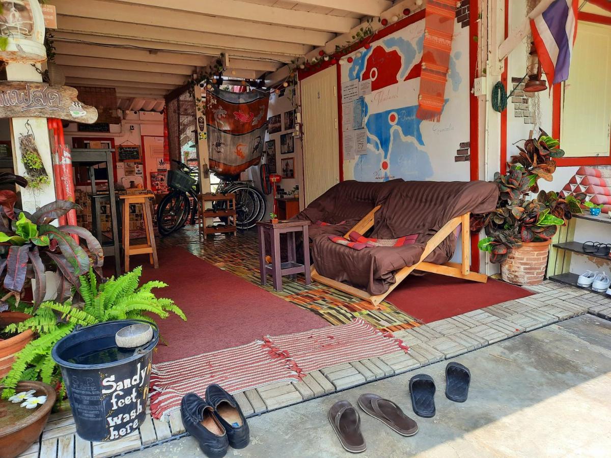Thaimex Cafe & Homestay Backpackers- Adults Only Prachuap Khiri Khan Exterior photo