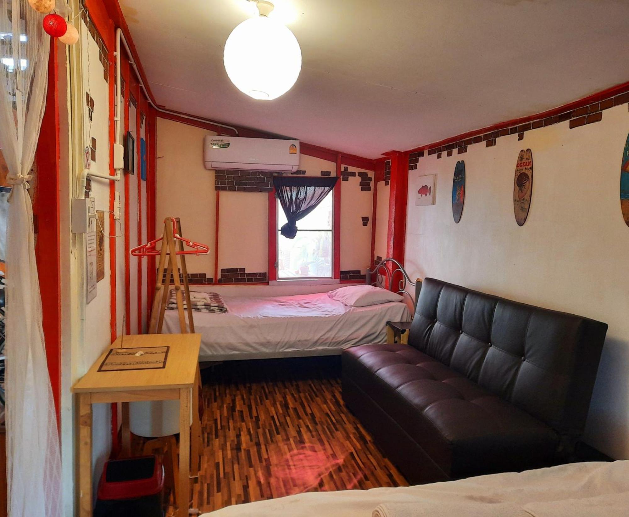 Thaimex Cafe & Homestay Backpackers- Adults Only Prachuap Khiri Khan Room photo