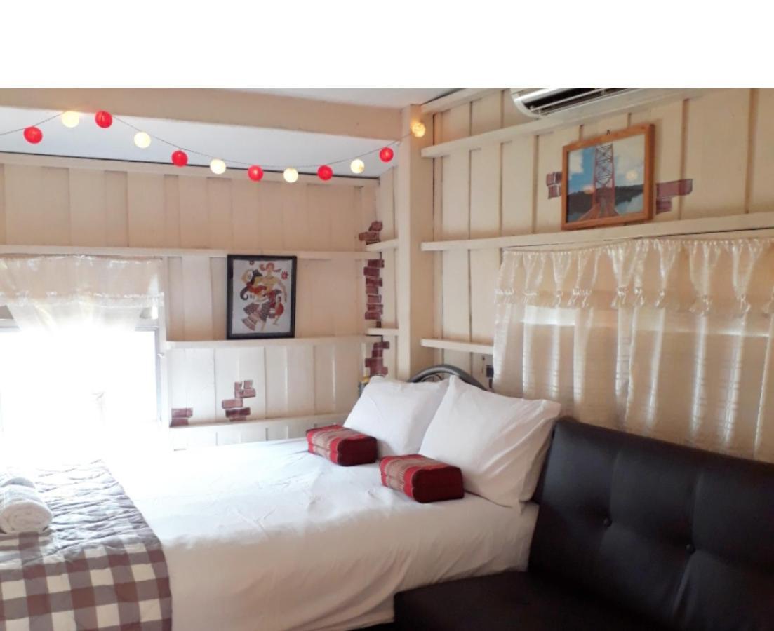 Thaimex Cafe & Homestay Backpackers- Adults Only Prachuap Khiri Khan Exterior photo